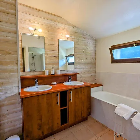 Maison Avec Piscine Chauffee, Tennis Gratuit, 5 En Bord De Riviere - Haironville, France - Fr-1-585-34 Holiday home