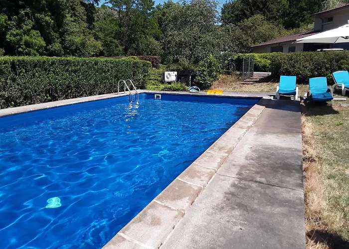 Maison Avec Piscine Chauffee, Tennis Gratuit, 5 En Bord De Riviere - Haironville, France - Fr-1-585-34 * Haironville