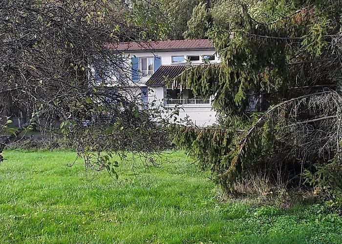 Prázdninový dům Maison Avec Piscine Chauffee, Tennis Gratuit, 5 En Bord De Riviere - Haironville, France - Fr-1-585-34 *